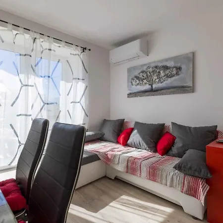 Apartment In 39433