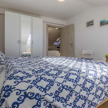 Apartment In 39433 Crikvenica